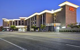 ホテル ハンプトン イン&スイーツ ロサンゼルス バーバンク エアポート Exterior photo