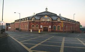 Birmingham Hostel Exterior photo