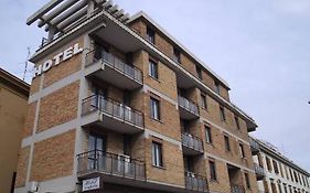 Hotel Traghetto チビタベッキア Exterior photo