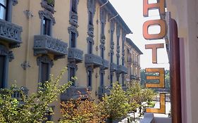 Hotel Nuovo Rondo セスト・サン・ジョヴァンニ Exterior photo