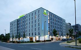 Holiday Inn Express - Duesseldorf Airport Exterior photo