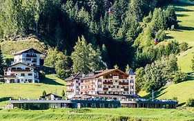 ホテル Rainell Dolomites Retreat オルティゼーイ Exterior photo