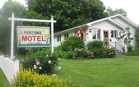 Picket Fence Motel St. Andrews By The Sea Exterior photo