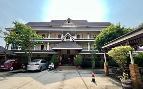 Sawadeelanna Hotel ナーン Exterior photo