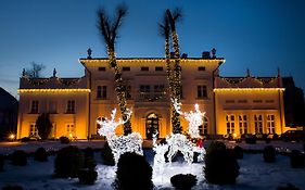 Schloss Hotel Yantarny ヤンタルヌイ Exterior photo