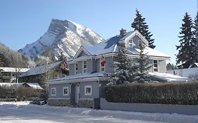 Three Peaks Banff バンフ Exterior photo