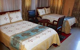 Pearl Highway Hotel Kibuye カンパラ Room photo