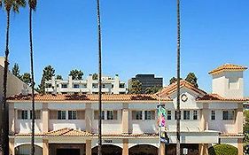 Days Inn By Wyndham Hollywood Near Universal Studios ロサンゼルス Exterior photo