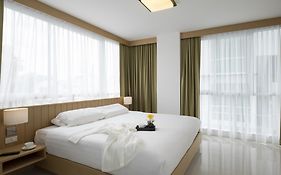 Modern Thai Suites Hotel プーケット Room photo