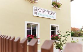 ホテル Bei Meyers Schlafen & Feiern Bohlen  Exterior photo