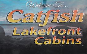 ワワ Catfish Lakefront Cabins & Campgroundヴィラ Exterior photo