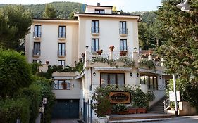 Hotel Ristorante Le Terrazze Sul Gargano サン・ジョバンニ・ロトンド Exterior photo