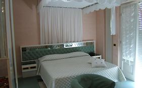 Hotel Matilde マリーナ・ディ・マッサ Room photo