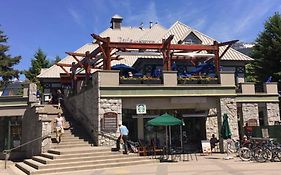 Whistler Village Centre By Elevate Vacations ウィスラー Exterior photo