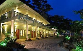 カマヤン ビーチ リゾート ホテル Subic Bay Exterior photo
