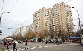 Apartment Deluxe On Moscow Avenue キシナウ Exterior photo