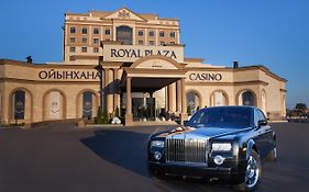 Royal Plaza Hotel And Casino カプチャゲイ Exterior photo