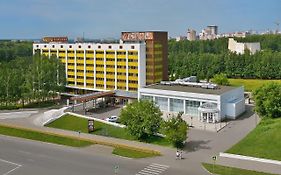 ホテル ビヤトカ キーロフ Exterior photo