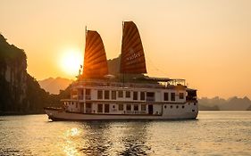 Heritage Line Violet Cruise - Halong Bay & Lan Ha Bay ハロン Exterior photo