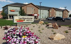 Ledgestone Hotel ヴァーナル Exterior photo