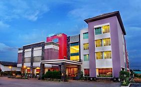 アストン タンジュン シティ ホテル Tanjung  Exterior photo