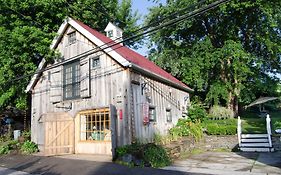 Lily Garden Bed And Breakfast ハーパーズ・フェリー Exterior photo