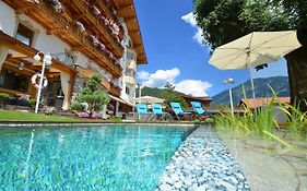 Alpenhotel Tyrol - Konzepthotel - Adults Only ペルティサウ Exterior photo