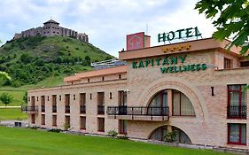 Hotel Kapitany Wellness シュメグ Exterior photo