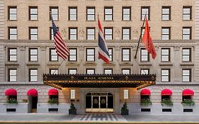 Hotel Plaza Athenee ニューヨーク Exterior photo