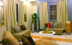 Tagaytay Modern Guesthouse - City Center タガイタイ Exterior photo