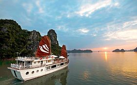 ホテル Legend Halong Private Cruises - Managed By Bhaya Cruise ハロン Exterior photo