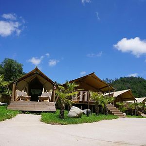 Can Bora Lodges Vilobi D'onyar Exterior photo