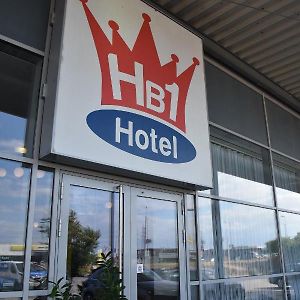 Hb1 Budget Hotel - Contactless Check In ウィーナー・ノイドルフ Exterior photo