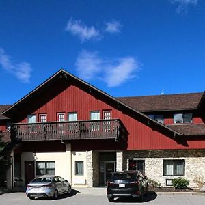 Bighorn Inn & Suites キャンモア Exterior photo