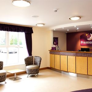 Premier Inn クンブラン Exterior photo