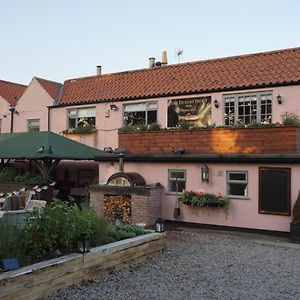 The Tickled Trout Inn Bilton-In-Ainsty ヨーク Exterior photo