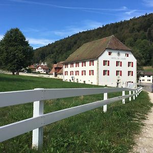 ホテル Auberge De Bellelay Restaurant Chez Aron Balde Exterior photo