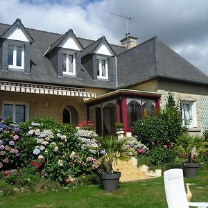 Saint-Pierre-de-Plesguen Les Hortensias Bed & Breakfast Exterior photo