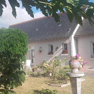 Civray-de-Touraine Le Clos Des Roses Bed & Breakfast Exterior photo