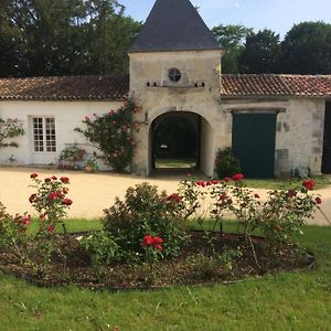 Chaniers Le Logis Du Plessis Bed & Breakfast Exterior photo