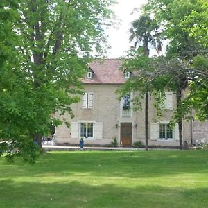 Loubieng Maison Comayou Bed & Breakfast Exterior photo