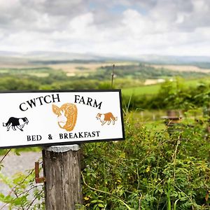 Ystalyfera Cwtch Farm Bed & Breakfast Bed & Breakfast Exterior photo