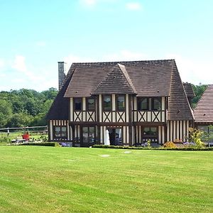 Saint-Pierre-Azif L'Herbe Aux Vaches Bed & Breakfast Exterior photo