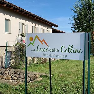 Serravalle delle Langhe La Luce Delle Colline Bed & Breakfast Exterior photo