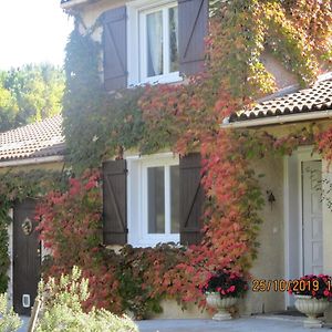 Pezens La Madeleine Bed & Breakfast Exterior photo