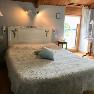 Saint-Lormel Chambre D'Hote La Pastourelle Bed & Breakfast Exterior photo