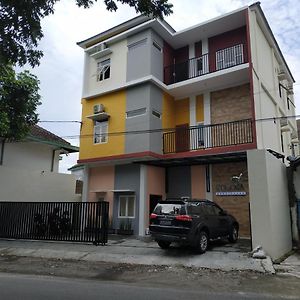 ホテル Solota Kostel Syariah Bonorejo Exterior photo