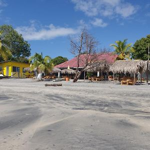 プラヤ・ブランカ Nico'S Beach Panama Bed & Breakfast Exterior photo