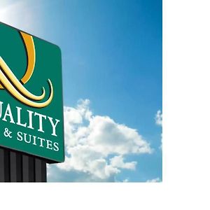 Quality Inn & Suites パインデール Exterior photo