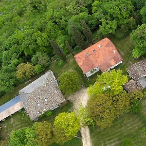 Montcuq Ferme De Laspeyrieres Bed & Breakfast Exterior photo